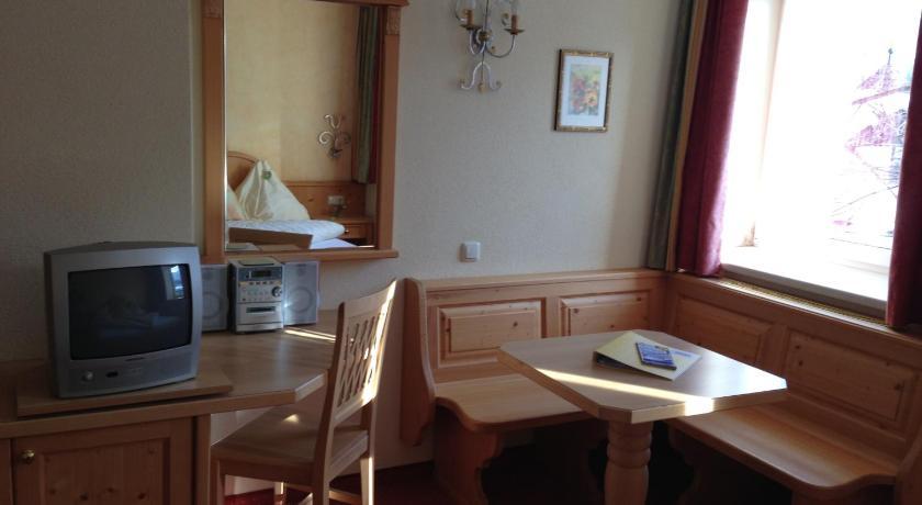 Pension Horfarter Fieberbrunn Exterior photo
